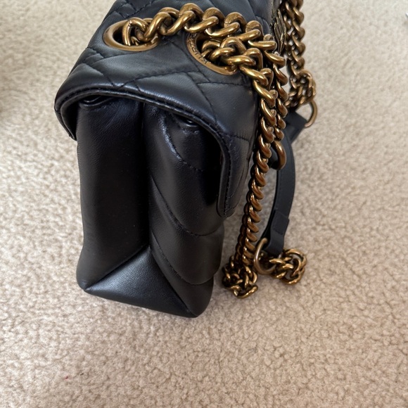 Kurt Geiger Black Quilted Shoulder Bag with Gold Chain - Picture 11 of 12